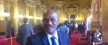 Dominique Théophile, sénateur de Guadeloupe veut faire venir en Guadeloupe des médecins cubains eu égard au coronavirus. Dominique Théophile, sénateur de Guadeloupe veut faire venir en Guadeloupe des médecins cubains eu égard au coronavirus.