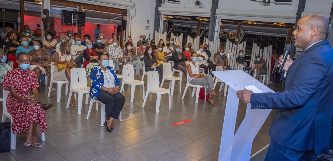 Loïc Martol et l'engagement citoyen des jeunes Loïc Martol et l'engagement citoyen des jeunes