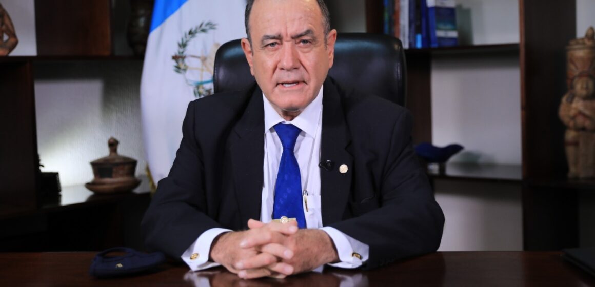 Alejandro Giammattei en mars 2022 Alejandro Giammattei en mars 2022