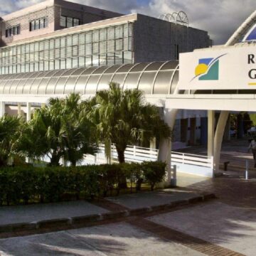 Façade entrée de l'hôtel de Région Guadeloupe. Photo : DR Façade entrée de l'hôtel de Région Guadeloupe. Photo : DR