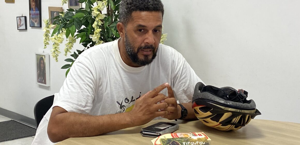 L’écologue Jean-Marie Flower, conférencier à la journée des droits des femmes le 8 mars à Trois-Rivières explique son engagement du Courrier de Guadeloupe le 1 mars 2024. L’écologue Jean-Marie Flower, conférencier à la journée des droits des femmes le 8 mars à Trois-Rivières explique son engagement du Courrier de Guadeloupe le 1 mars 2024.