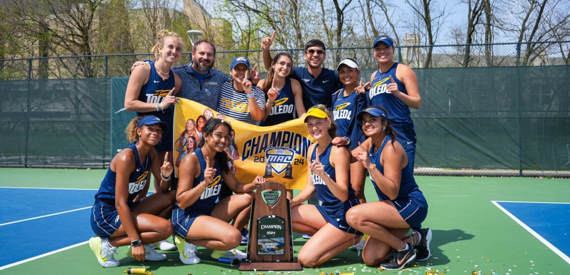 Championne de sa conférence universitaire, Audrey Moutama, étudiante athlète à Toledo dans l'Ohio aux États-Unis, porte haut les couleurs du tennis guadeloupéen. FB Petit-Bourg, la ville qui bouge. Championne de sa conférence universitaire, Audrey Moutama, étudiante athlète à Toledo dans l'Ohio aux États-Unis, porte haut les couleurs du tennis guadeloupéen. FB Petit-Bourg, la ville qui bouge.