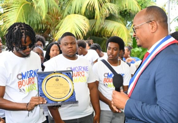 Ce 12 avril, la salle polyvalente de Saint-Jean située dans le bourg de Petit-Bourg est inaugurée. Photo : Petit-Bourg la ville qui bouge.