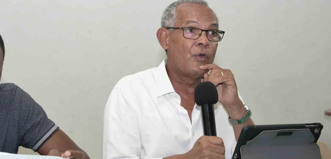 Jean Dartron président de la ligue guadeloupéenne de football Jean Dartron président de la ligue guadeloupéenne de football