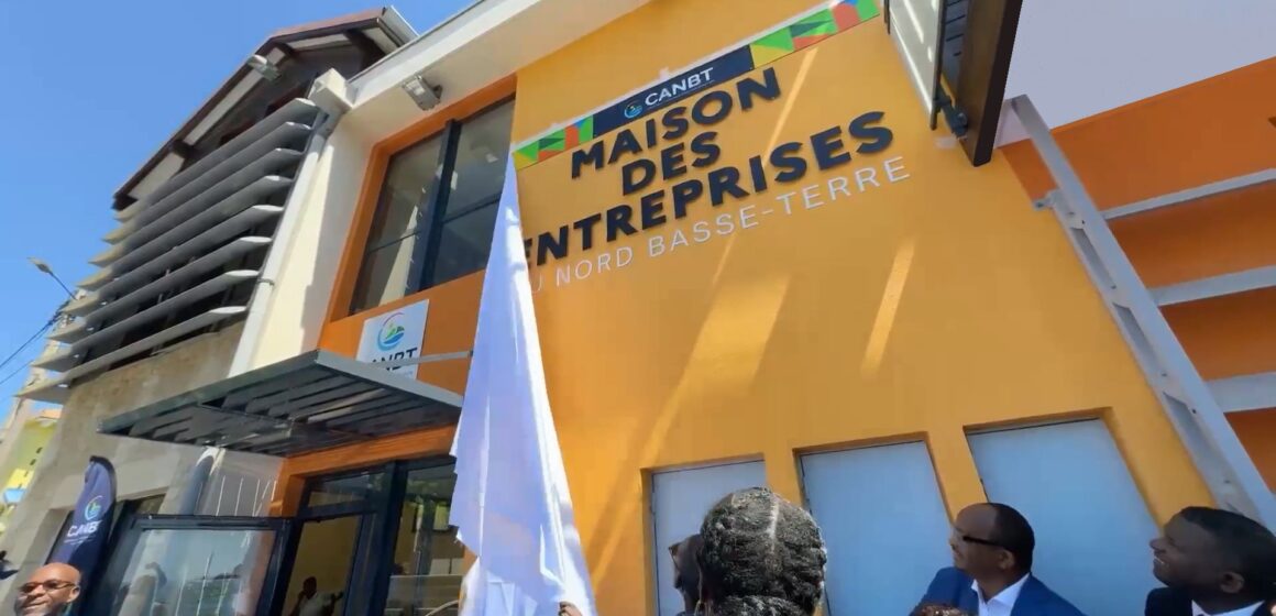 La Maison des entreprises de la Communauté d’agglomération du Nord Basse-Terre (CANBT) a été inaugurée ce mercredi 18 septembre à Petit-Bourg. La Maison des entreprises de la Communauté d’agglomération du Nord Basse-Terre (CANBT) a été inaugurée ce mercredi 18 septembre à Petit-Bourg.