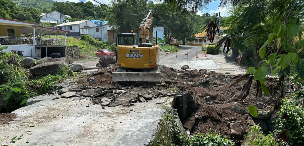 Les travaux de la traverse de Vanier, sur la ravine Tarare, commencent mardi 17 septembre. Photo : FB Ville de Vieux-Habitants Les travaux de la traverse de Vanier, sur la ravine Tarare, commencent mardi 17 septembre. Photo : FB Ville de Vieux-Habitants
