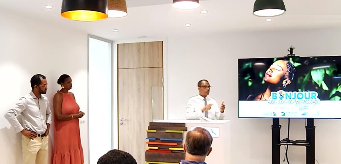 Rodrigue Solitude, directeur général par intérim du Comité du Tourisme des Îles de Guadeloupe, le 30 avril 2024 dans les nouveaux bureaux de l'Immeuble Antharès à Dothémare, lors de la présentation de l'opération de promotion touristique intrainsulaire "Bonjour Les Îles de Guadeloupe". Rodrigue Solitude, directeur général par intérim du Comité du Tourisme des Îles de Guadeloupe, le 30 avril 2024 dans les nouveaux bureaux de l'Immeuble Antharès à Dothémare, lors de la présentation de l'opération de promotion touristique intrainsulaire "Bonjour Les Îles de Guadeloupe".