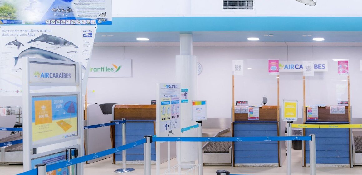 Saint-Martin, aéroport de Grand-Case comptoirs d’Ait Caraïbes et Air Antilles. Photo : Aurélien Brusini via AFP Saint-Martin, aéroport de Grand-Case comptoirs d’Ait Caraïbes et Air Antilles. Photo : Aurélien Brusini via AFP