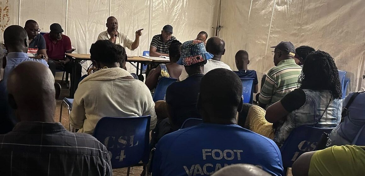 Rencontre citoyenne organisée le 12 avril 2024 au théâtre de Verdure à Saint-Louis de Marie-Galante entre élus et population. Photo : FB commune de Saint-Louis Rencontre citoyenne organisée le 12 avril 2024 au théâtre de Verdure à Saint-Louis de Marie-Galante entre élus et population. Photo : FB commune de Saint-Louis