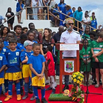 Jean Dartron, président de la Ligue guadeloupéenne de football, photographié le 22 février à Marie-Galante lors de l’inauguration du stade Willy Larney. FB Ligue Guadeloupéenne de Football