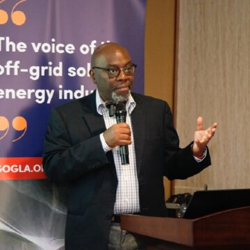 Patrick Tonui, responsable de la politique et de la stratégie régionale à l'Association mondiale pour l'industrie solaire hors réseau Patrick Tonui, responsable de la politique et de la stratégie régionale à l'Association mondiale pour l'industrie solaire hors réseau