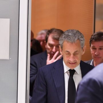 Nicolas Sarkozy au tribunal correctionnel de Paris le 6 Janvier 2025,à l’ouverture du procès de l’affaire du financement libyen de sa campagne de 2007. Photo : Cyril Pecquenard / Sipa Nicolas Sarkozy au tribunal correctionnel de Paris le 6 Janvier 2025,à l’ouverture du procès de l’affaire du financement libyen de sa campagne de 2007. Photo : Cyril Pecquenard / Sipa