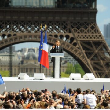 Nicolas Sarkozy le 1 mai 2012, président sortant et candidat à l'élection présidentielle de 2012, prononce un discours de campagne sur la place du Trocadéro à Paris. Photo : Witt / Sipa Nicolas Sarkozy le 1 mai 2012, président sortant et candidat à l'élection présidentielle de 2012, prononce un discours de campagne sur la place du Trocadéro à Paris. Photo : Witt / Sipa