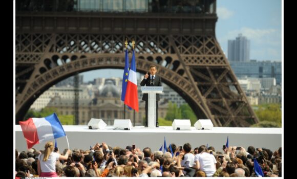 Nicolas Sarkozy le 1 mai 2012, président sortant et candidat à l'élection présidentielle de 2012, prononce un discours de campagne sur la place du Trocadéro à Paris. Photo : Witt / Sipa